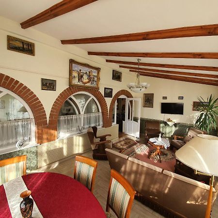 Platan Szallashely Hotel Sandorfalva Exterior photo