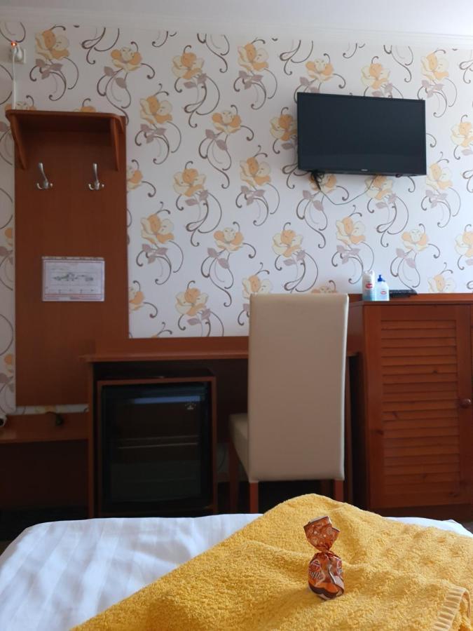 Platan Szallashely Hotel Sandorfalva Exterior photo