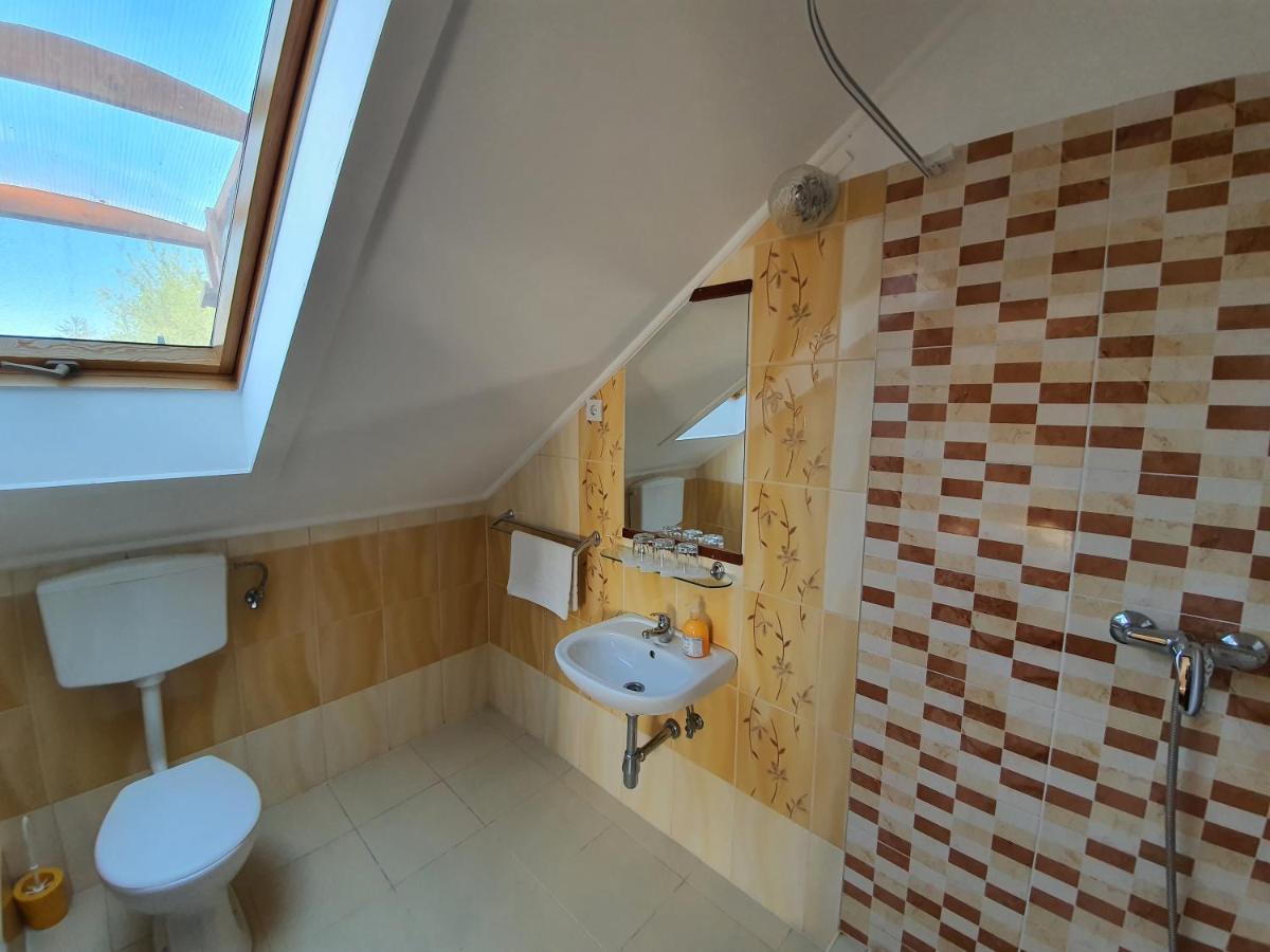 Platan Szallashely Hotel Sandorfalva Exterior photo