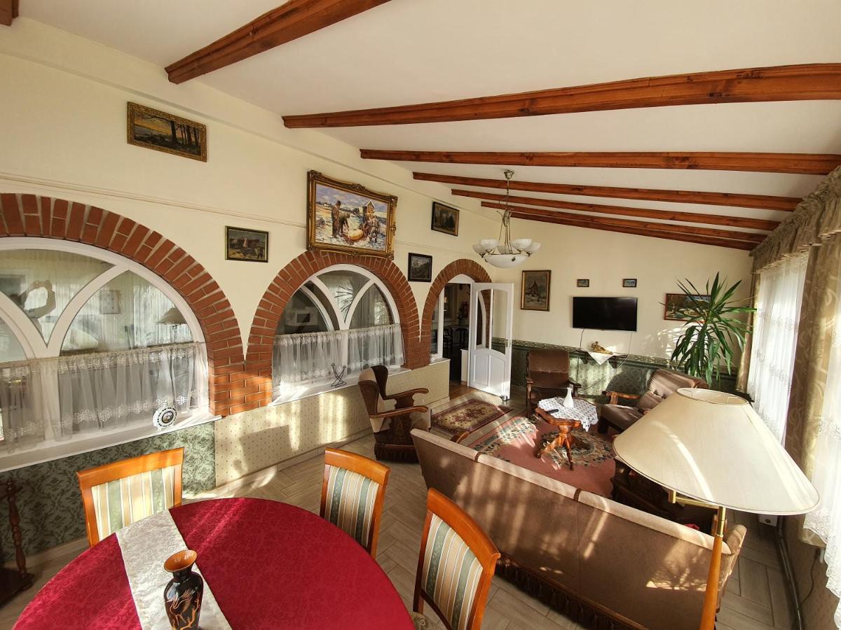 Platan Szallashely Hotel Sandorfalva Exterior photo